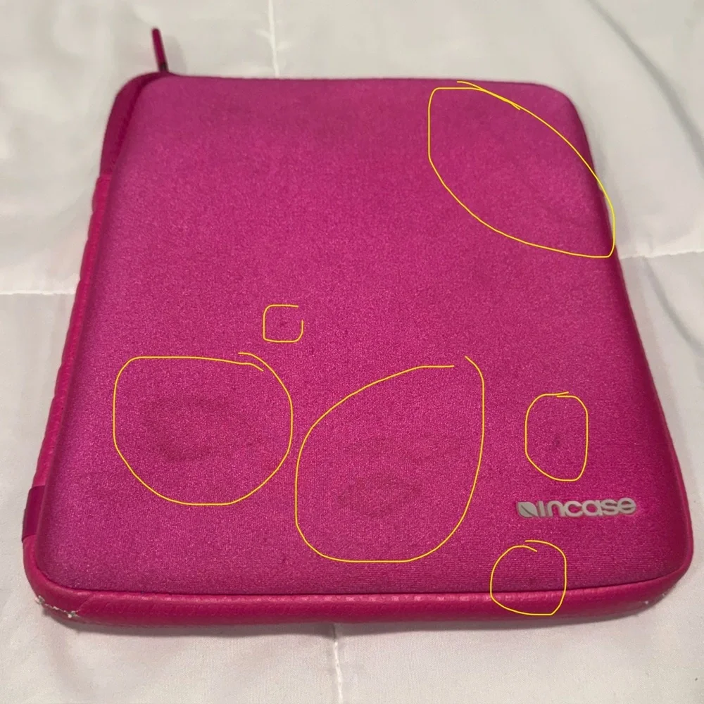 Incase Sleeve for 9-inch Tablet